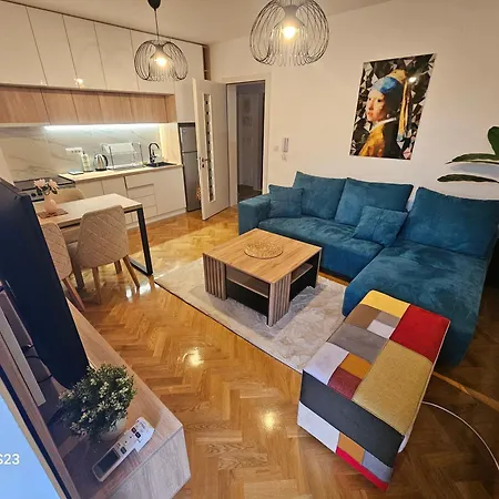 아파트 Blue Wave *